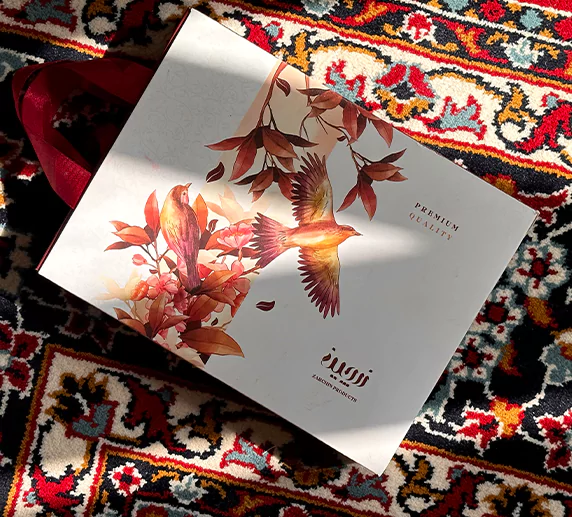 پک هدیه پسته احمدآقایی – ۴ طعم متنوع با بسته‌بندی بند‌سار 3